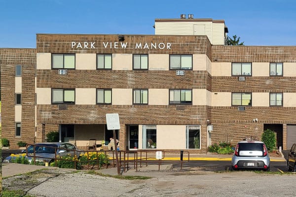 Park View Manor building photo from front